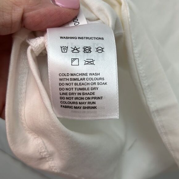 Charlie Holiday White Coral Boyfriend tee  size small size 4 NWT - Picture 9 of 12